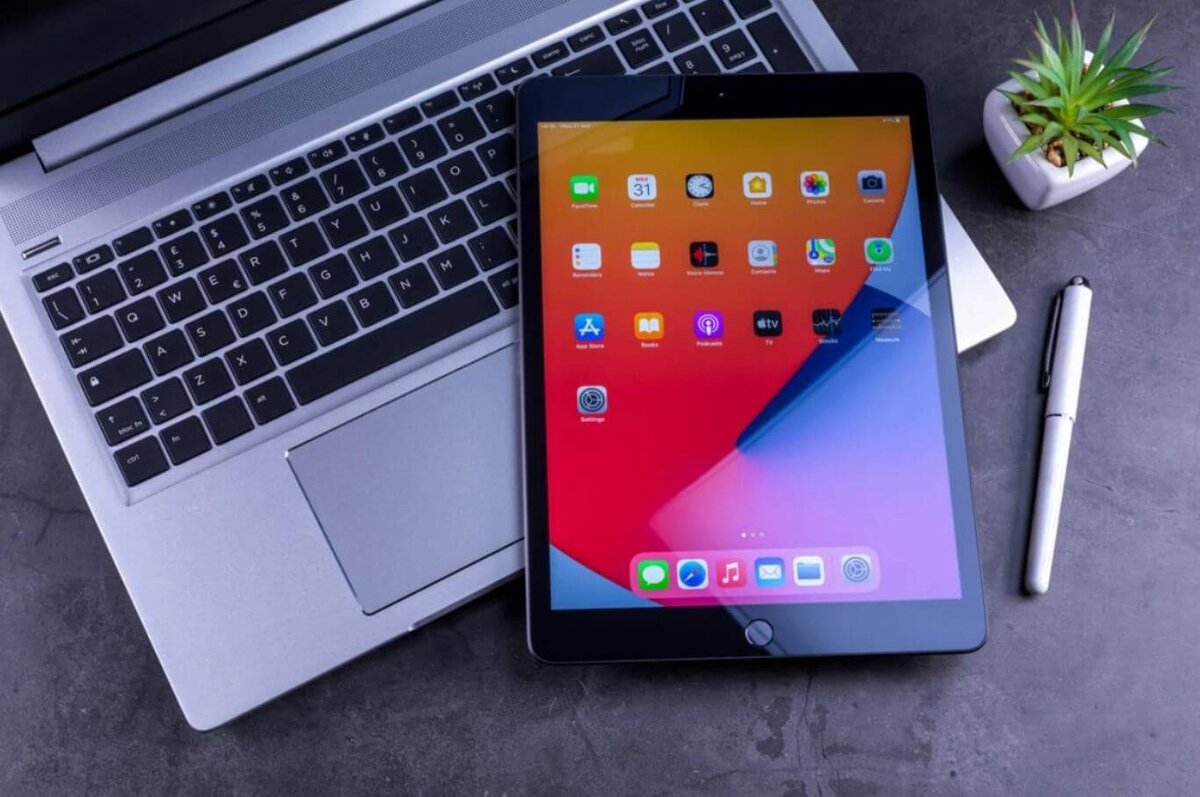    Apple называет свои дисплеи Retina именно из-за разрешения