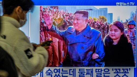    Ким Чен Ын с дочерью осмотрел склад с баллистическими ракетами Анна Белая