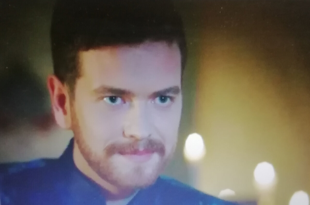 Селим доволен решением проблемы.