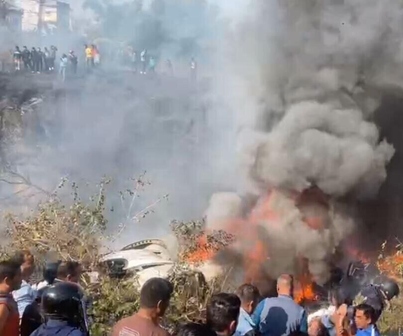     В Непале разбился самолет. Большинство пассажиров погибли, но есть выжившие