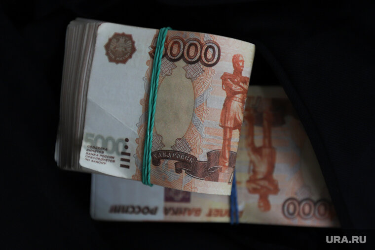    Около 13% опрошенных считают себя бережливыми и тратят значительно меньше, чем зарабатывают