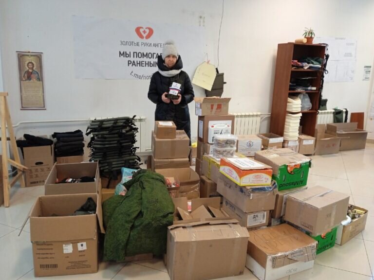    Оренбуржцы передали в мотострелковое подразделение 20 носилок, 10 печек и более 500 свечей Кристина Просвиркина