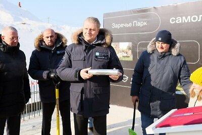    Заложение капсулы времени в основание будущей школы в Одинцове © Пресс-служба Министерства жилищной политики Московской области