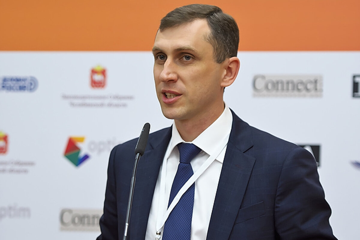 Дмитрий Владимирович Бутусов. Нельзя верить ни одному его слову.