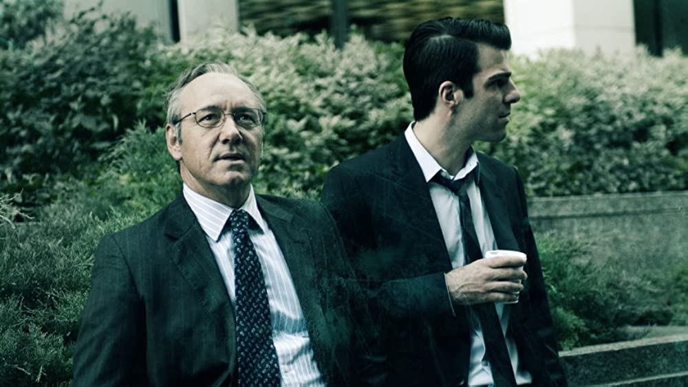 Кадр из фильма Margin Call. Режиссер: Джей Си Чендор. Оператор: Фрэнк Дж. ДеМарко. Производство: Before The Door Pictures, Benaroya Pictures, Untitled Entertainment, Washington Square Films. Показ в России: Top Film Distribution