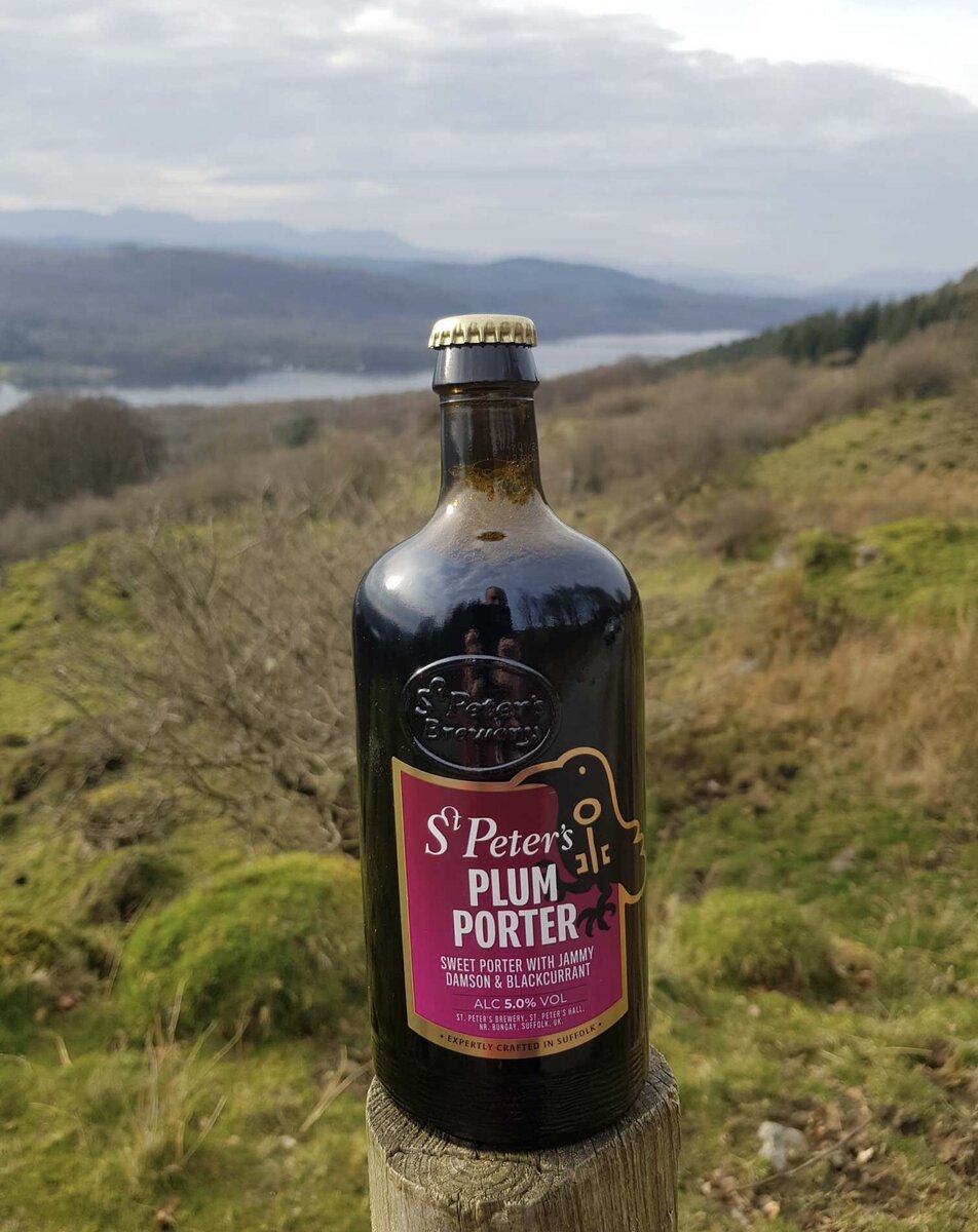 Один из самых уникальных сортов классического портера в прочтении современной пивоварни СТ. ПЕТЕРС БРЮВЕРИ (АНГЛИЯ), портер с добавлением джема из сливы, обладает особенным ароматом и классическим жженым вкусом