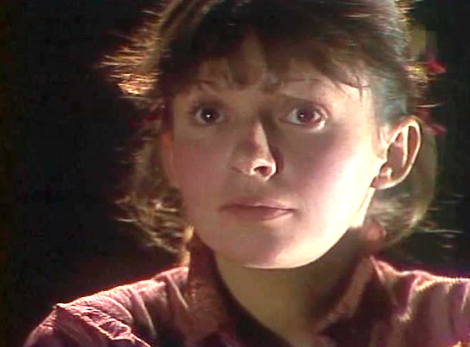 Алёна (Татьяна Аксюта), кадр из телефильма "Метелица" (1983)