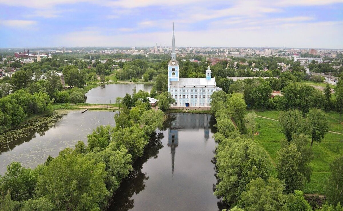 Петропавловский парк Ярославль