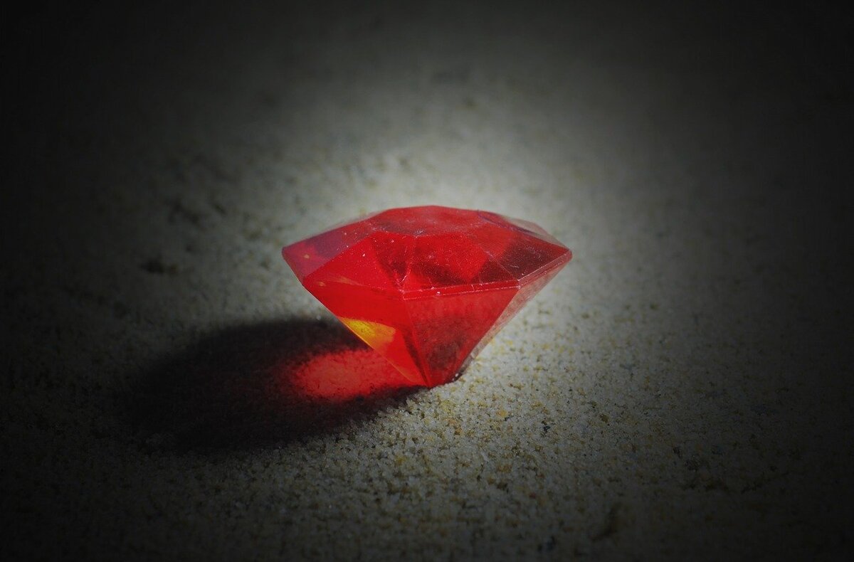 Рубин, как образ философского камня