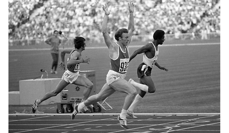 Триумфальный жест Борзова - вскинутые вверх руки. Фото из открытых источников