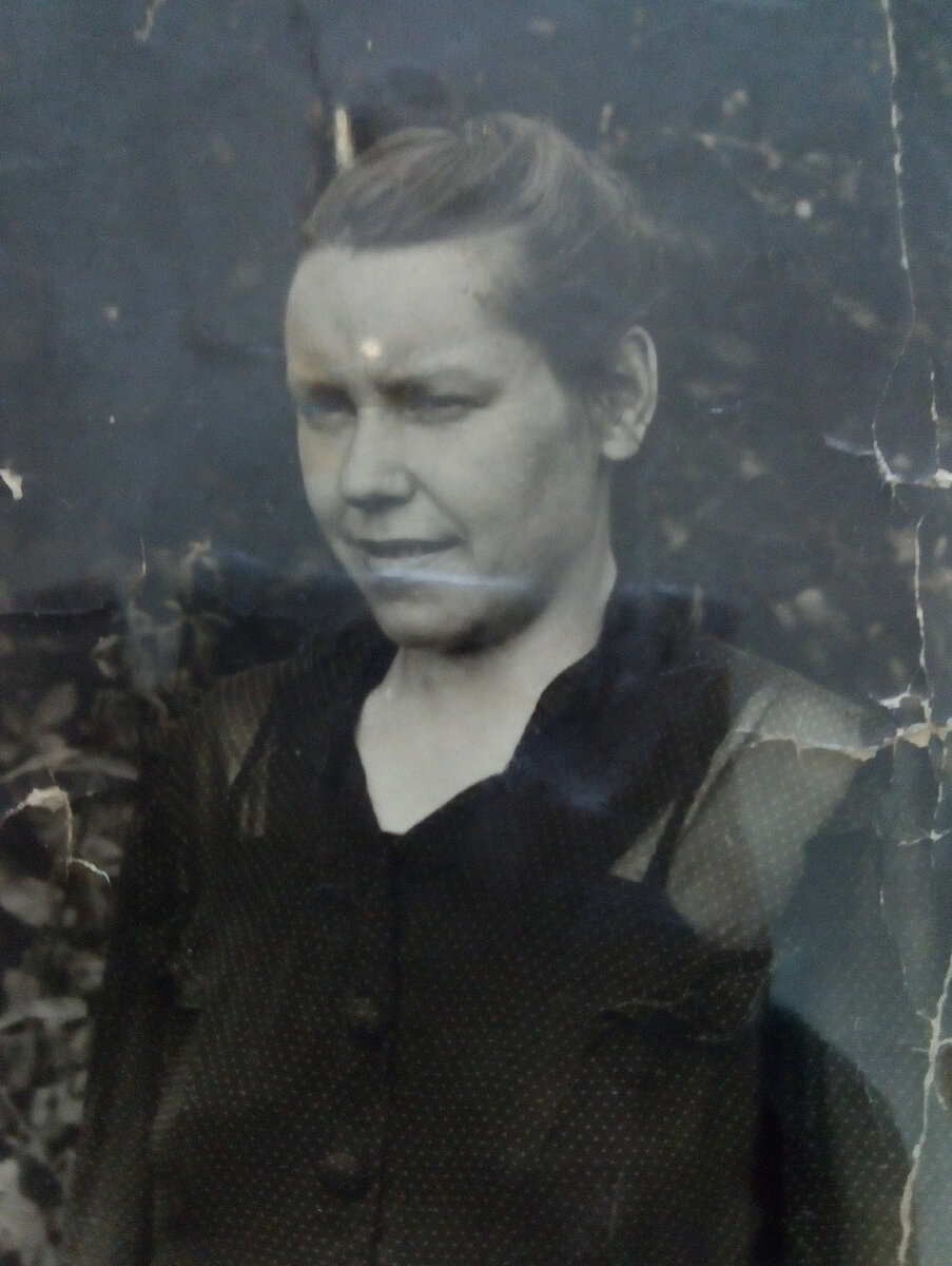 Моя мамочка. Одна из немногих сохранившихся фотографий. 