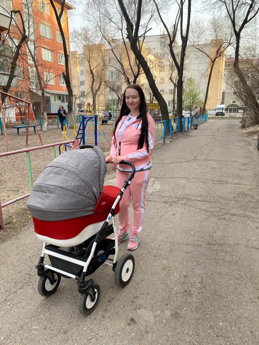 Мужу нравлюсь такой больше. Но я думаю, что вес мне прибавляет лишних лет 10. Да и ходить тяжеловато, всё же стройная фигура -это еще и здоровье. 