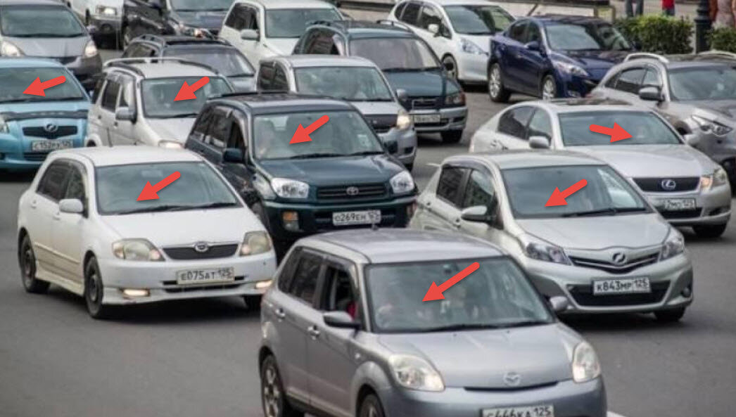 Праворульные автомобили в потоке