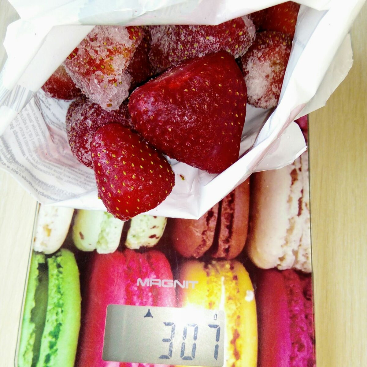 Вес клубнички. Листайте.