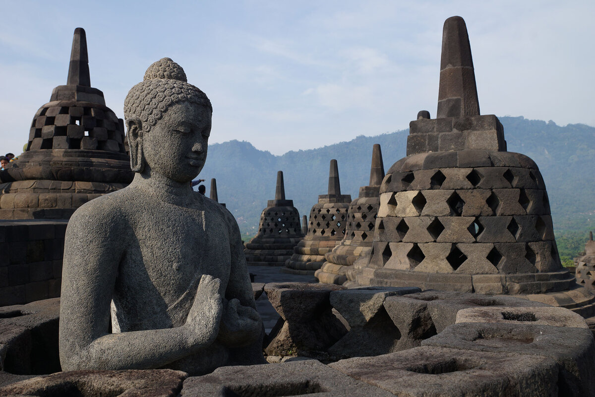 Боробудур, буддийский храм на горе/ Borobudur