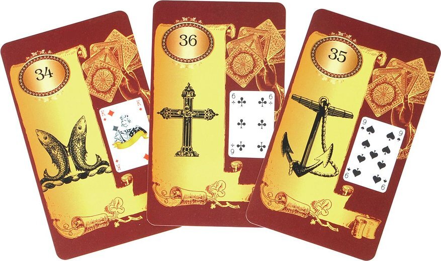 карты таро оракул ленорман. колода таро мадам ленорман. гадалка с картами ленорман. колода марии ленорман. гадалка таро.