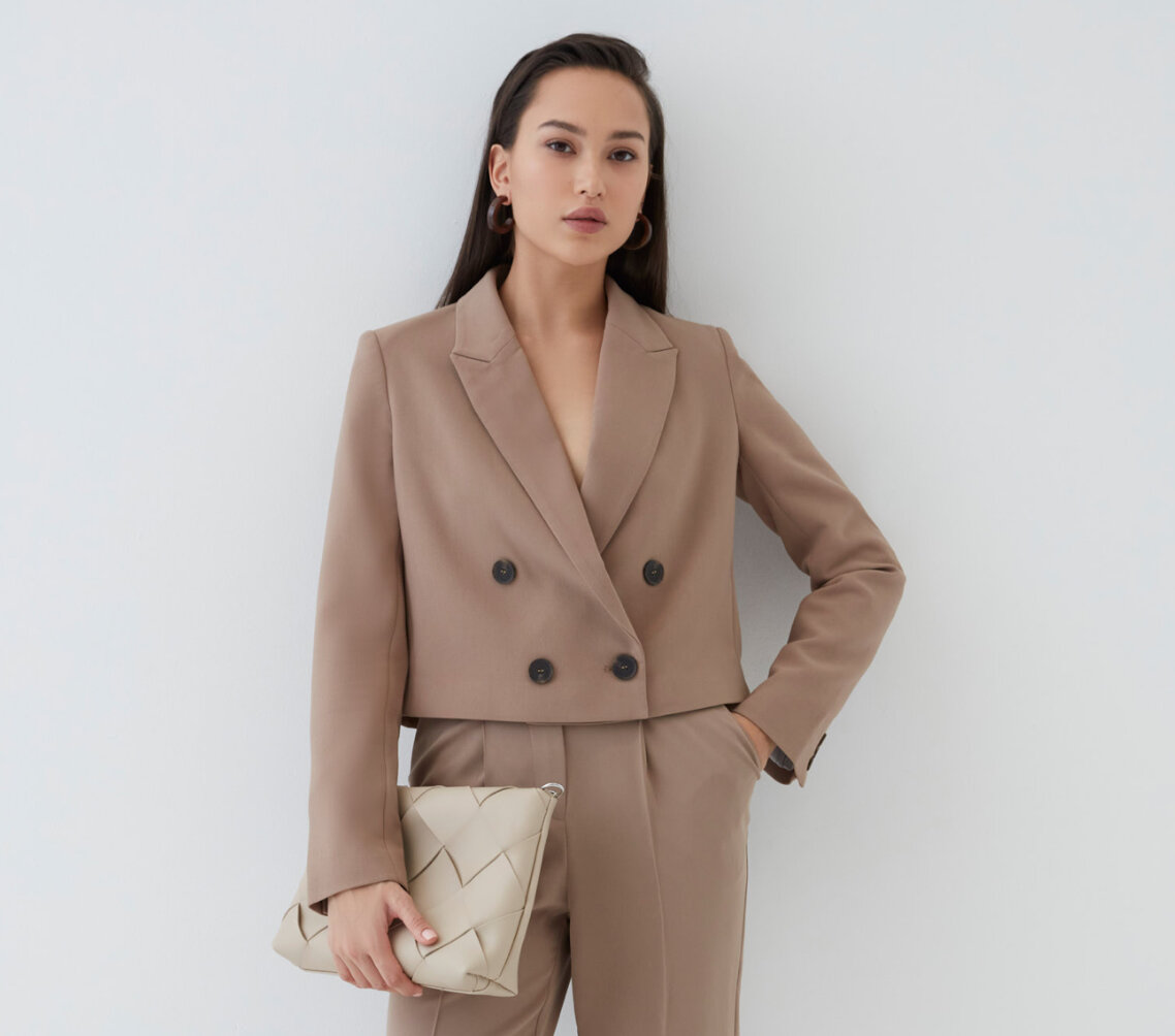 Из Zarina