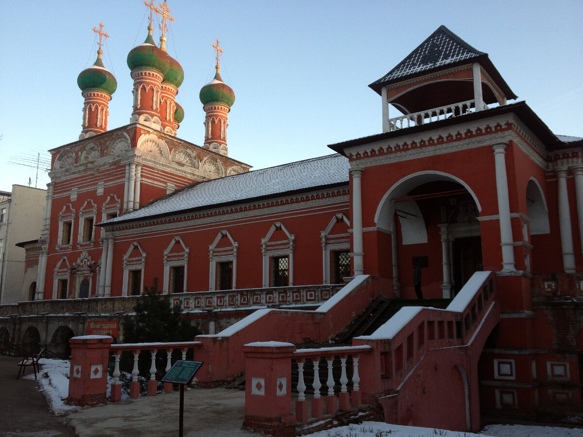 Высоко-Петровский монастырь. Зимние фотографии - из семейного архива