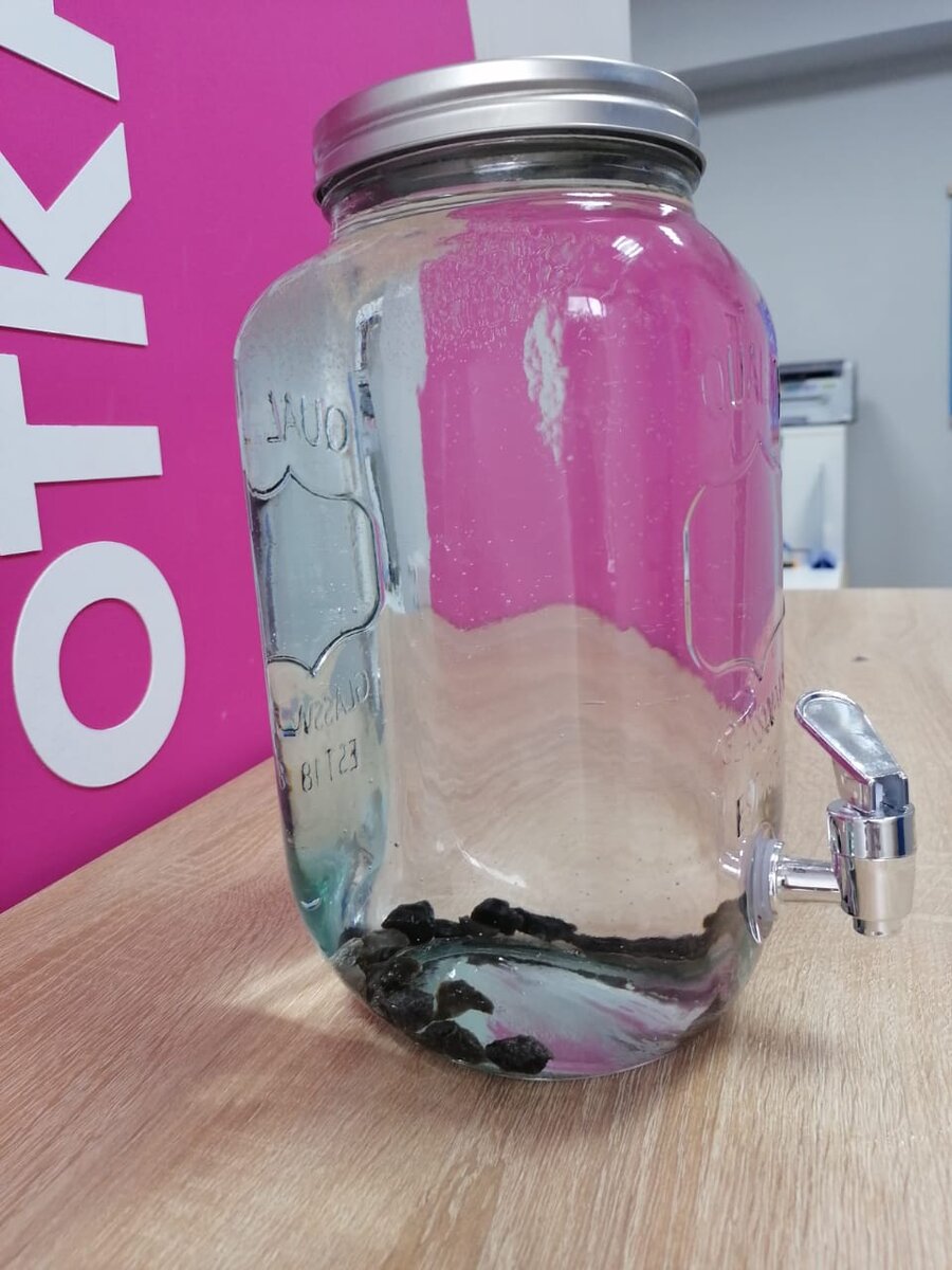 я и на работу такую банку купила