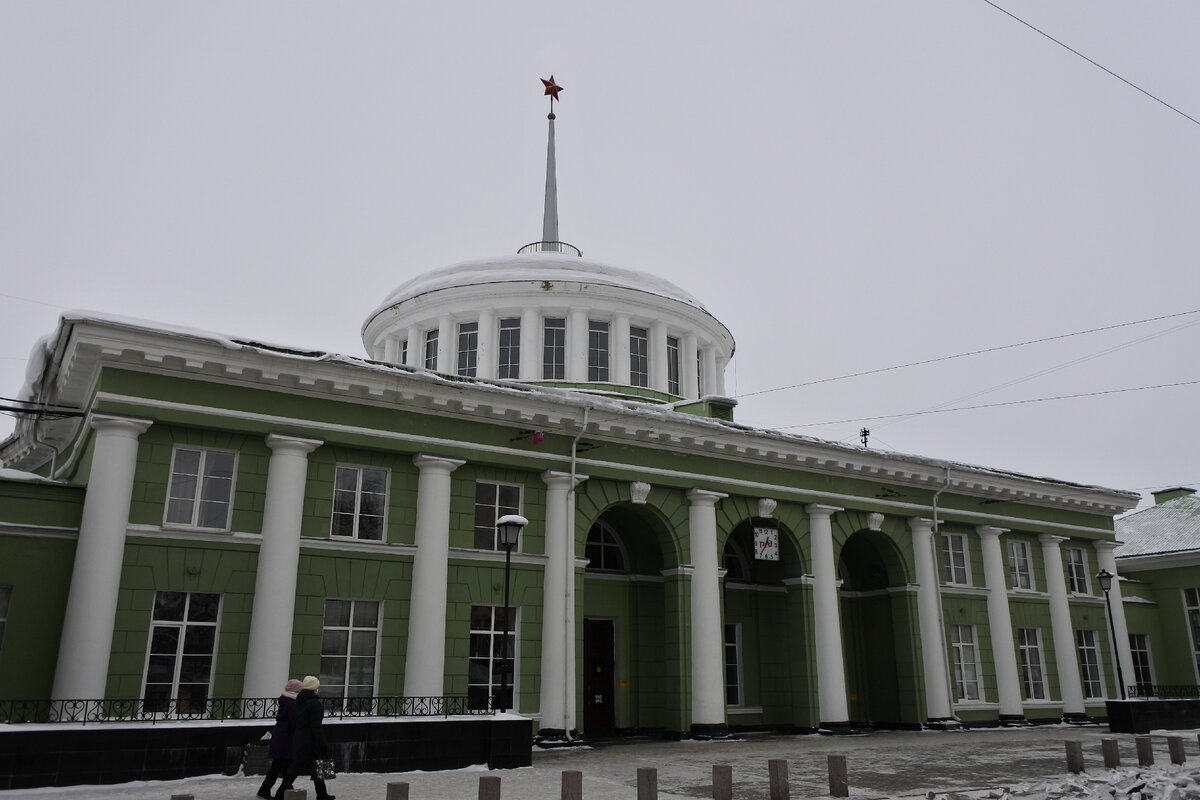 И Мурманск. 