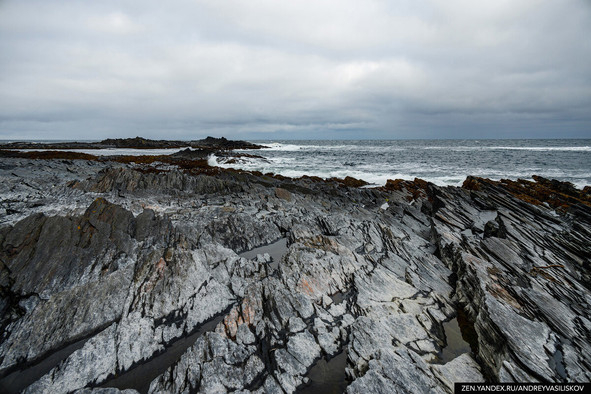 места здесь суровые, а море - ледяное