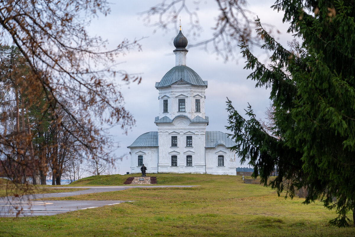 Церковь Воздвижения Честного Креста Господня в Ниловой Пустыни