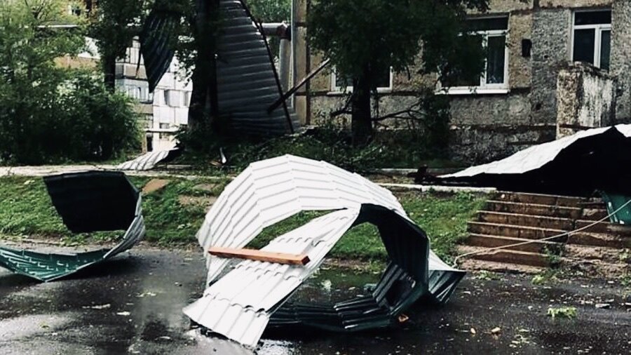 Так они представляли поломку крыши