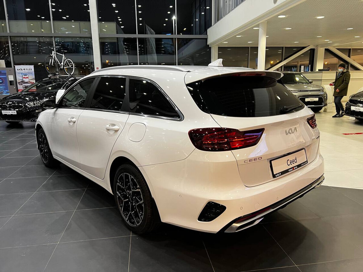 Kia Ceed SW. Источник иллюстрации - auto.ru