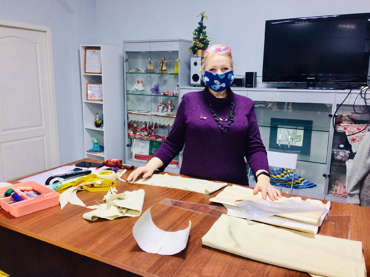 Преподаватель в мастерской «Пошив изделий с элементами традиционной народной культуры» Надежда Холоимова
