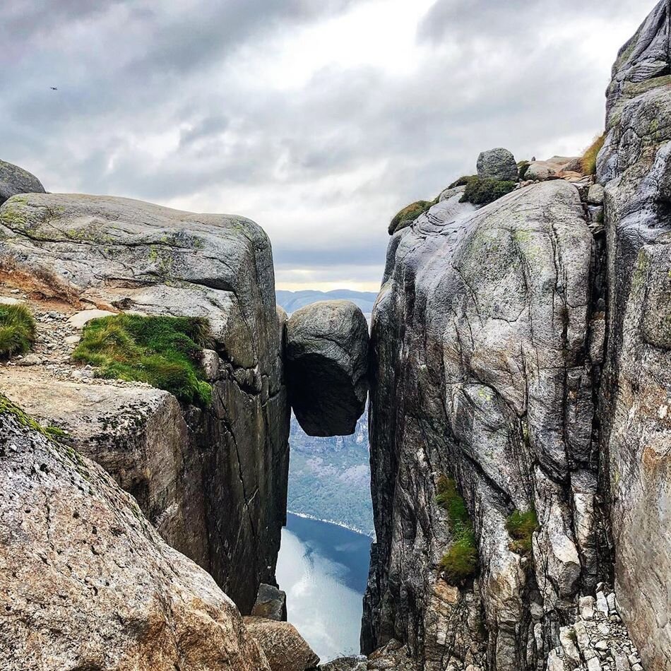 Валун на плато Кьераг