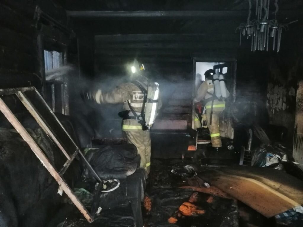    Фото (здесь и ниже) старшего дознавателя Стерлитамакского межрайонного ОНД и ПР УНД и ПР ГУ МЧС России по РБ Антона Герасимова