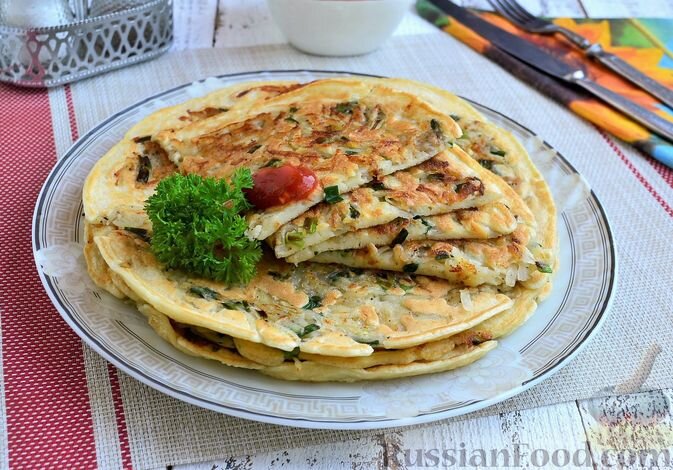 картофель, лук зелёный, яйца, сметана, мука, соль, сода, перец, вода, масло растительное