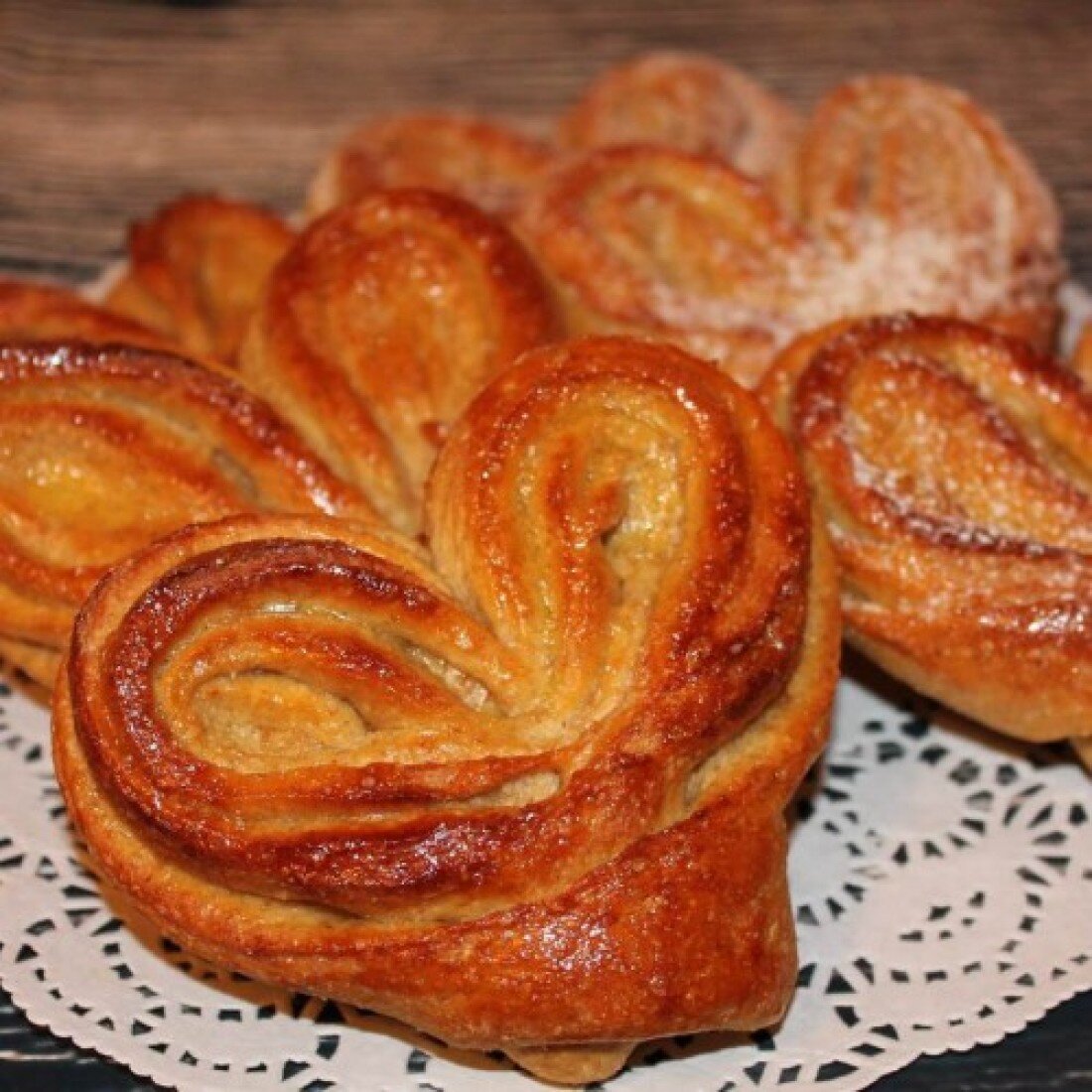 Вот такую. Пожалуй, сразу две