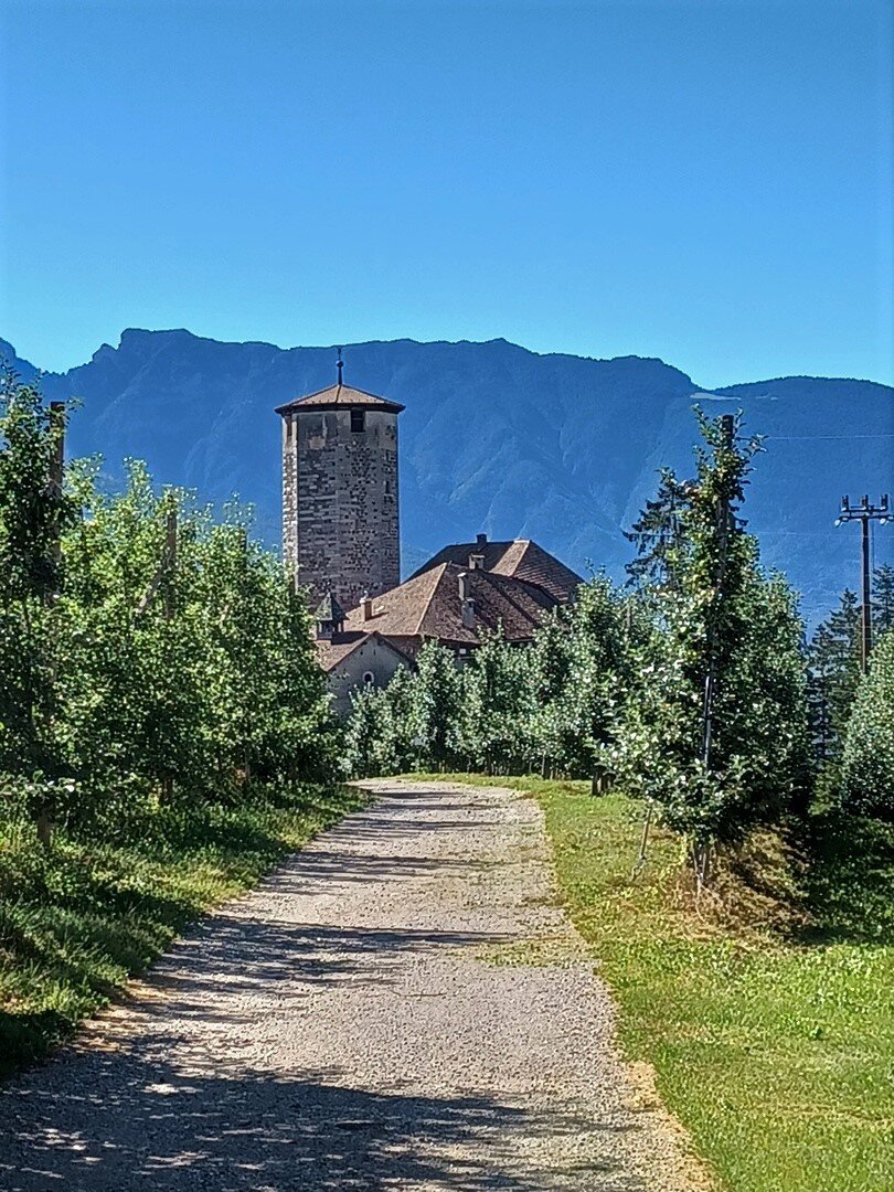 Кастел-Валер