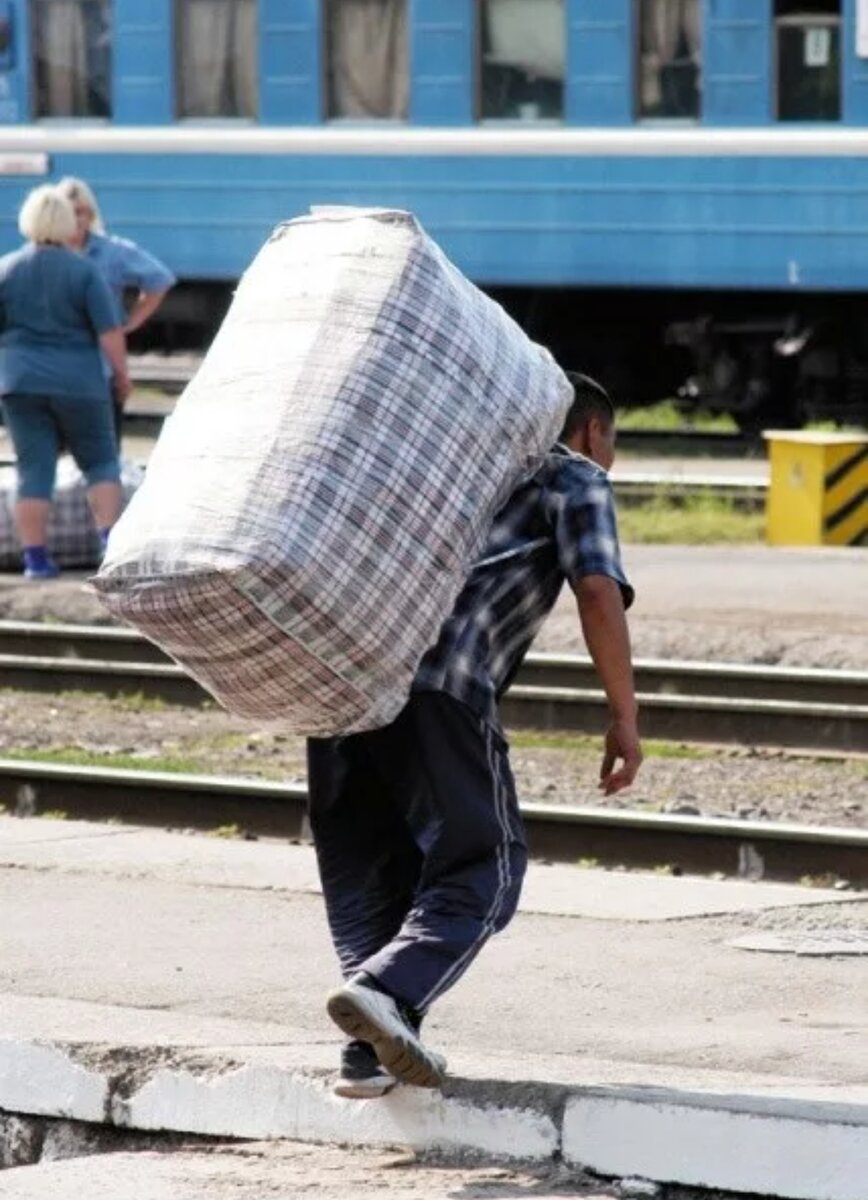 Чем занимались челноки