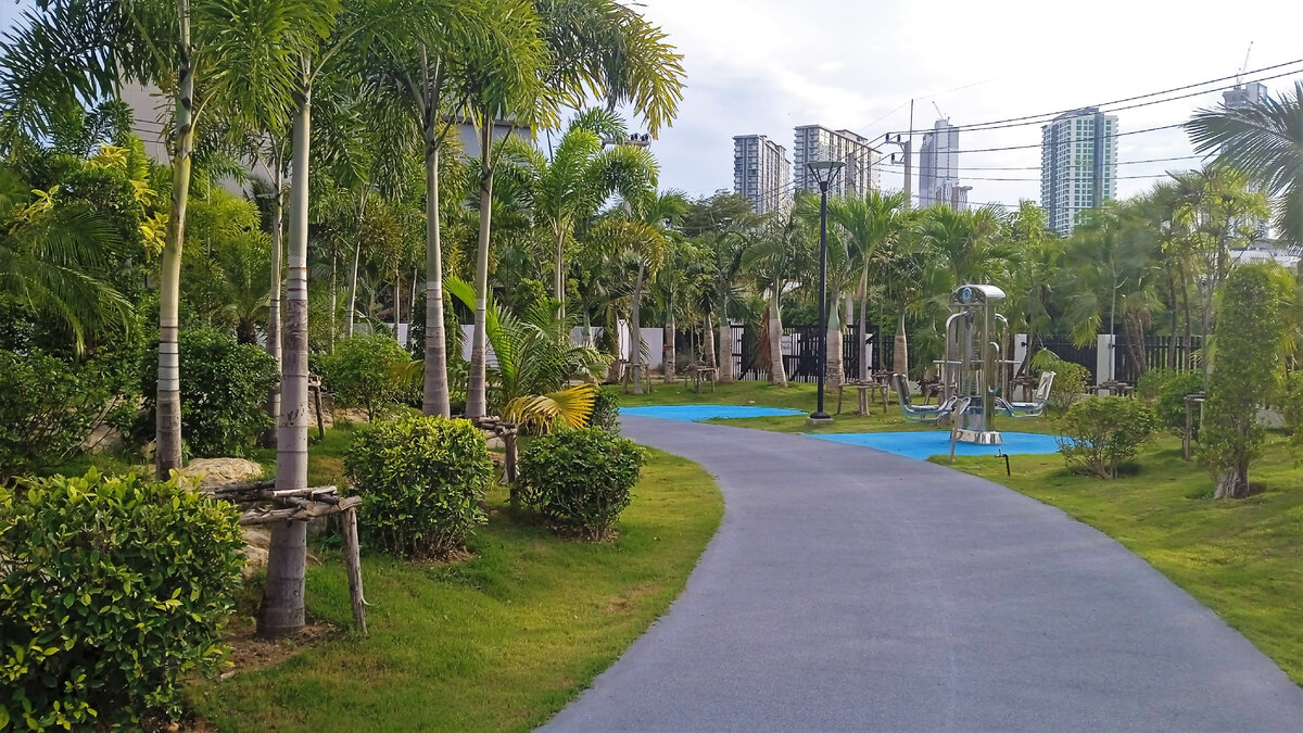 Новый парк в Паттайе, май 2022 года