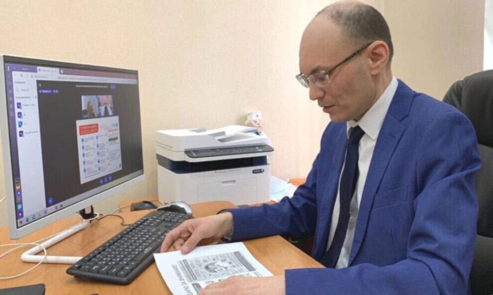    Главный профилактолог УрФО Сергей Токарев поделился терапевтическим опытом Ямала на форуме в Тюмени