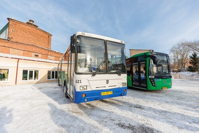 Девушка избила парня из-за бутылки пива на Ботанике в Екатеринбурге