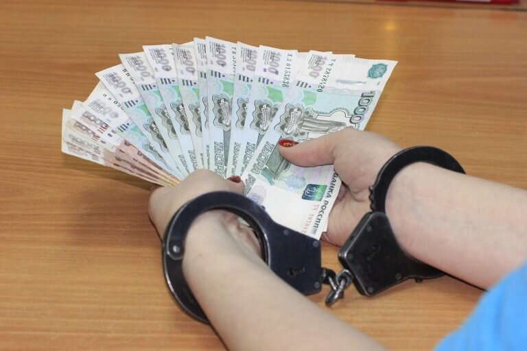    Уборщица из Оренбурга воровала у клиента наркотик и продавала знакомому Марина Шарт