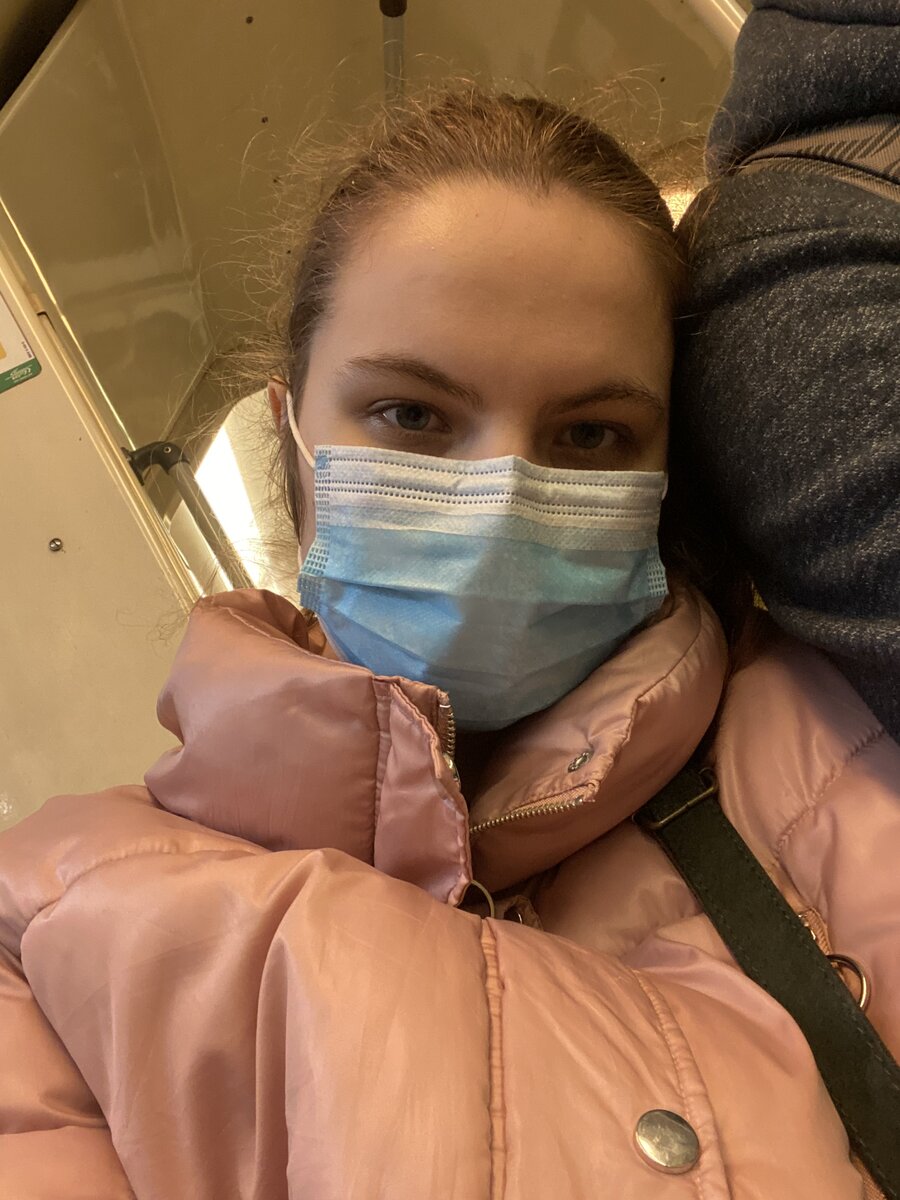 Я устаю в этом пригородном поезде. Люблю больше поезда "дальнего" следования. Они более комфортабельные.