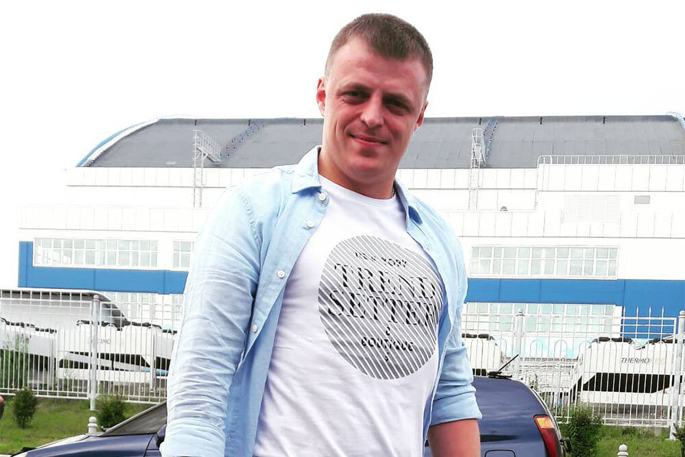 Сын экс-губернатора Хабаровского края Сергея Фургала рассказал в интервью, что его отца посадили из-за завода «Амурсталь». Фургал был против его передачи китайцам.У Фургала был конфликт с Павлом Бальским, который владел половиной акций завода "Амурсталь". Остальные контролировал Фургал через свою жену Ларису Стародубову и бизнес- партнера Николая Мистрюкова. В планах Бальского было продать «Амурсталь» китайским инвесторам из Гонконга. Хабаровский губернатор хотел оставить предприятие российским и развивать. В итоге Мистрюков передал 25% акций Бальскому прямо из Лефортово. После задержания самого Фургала 25% акций забрали и у его супруги. Теперь Бальский имеет 100% долю в «Амурстали». Бальский считается человеком Ротенбергов, был членом совета директоров их банка «Северный морской путь», возглавляет Нацсоюз ветеранов дзюдо, где глава высшего совета Аркадий Ротенберг.