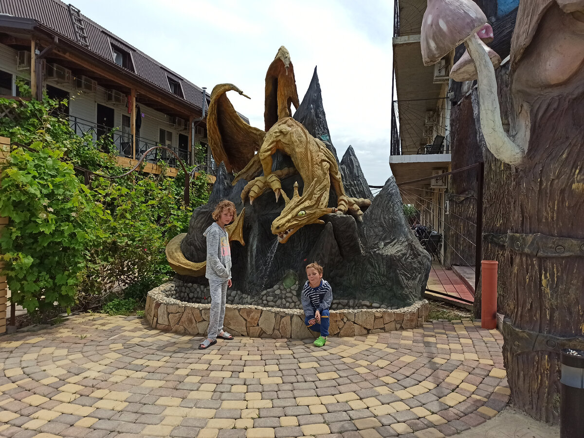 фонтан дракон