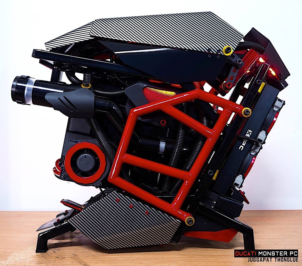 Компьютер Ducati MONSTER PC
