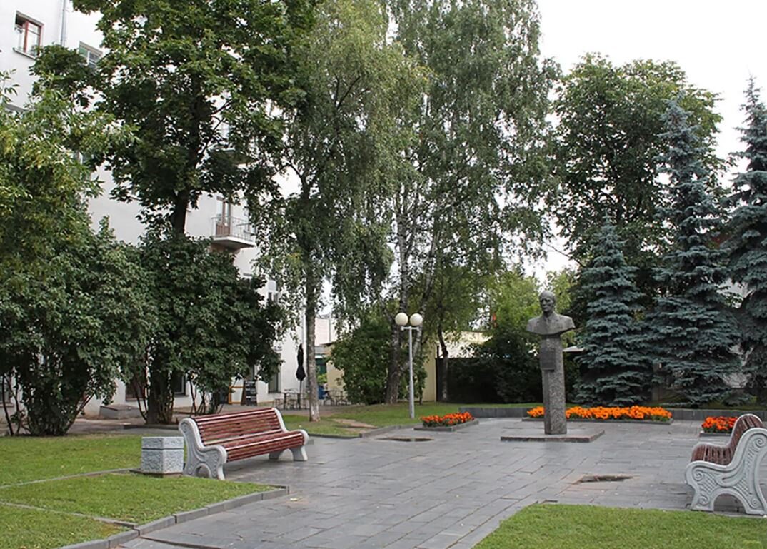 "Сквер Кикоина"