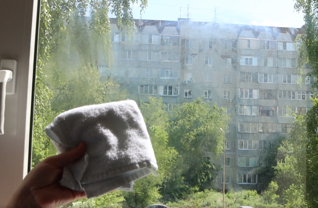 Рассказываю как "Белизна" легко отмывает окна, а также стекла, зеркала ...