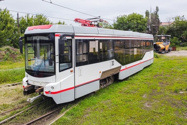 Сломавшийся вагон 303. Фото «Новочеркасский трамвай»