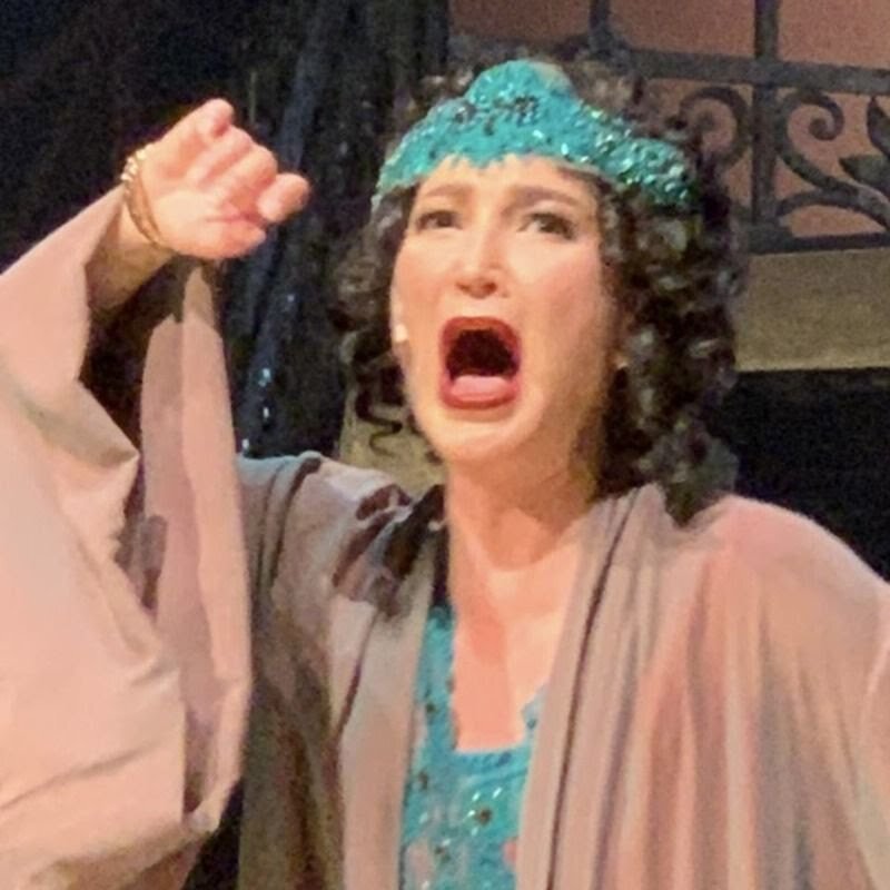 Ольга Бузова, МХАТ, фото Интернет 