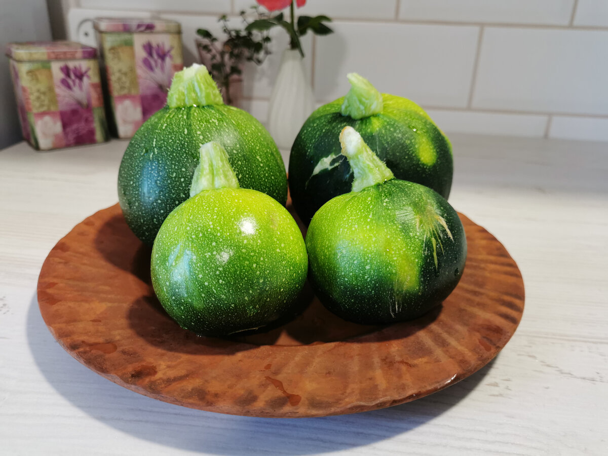 Взяла и большие и маленькие. 