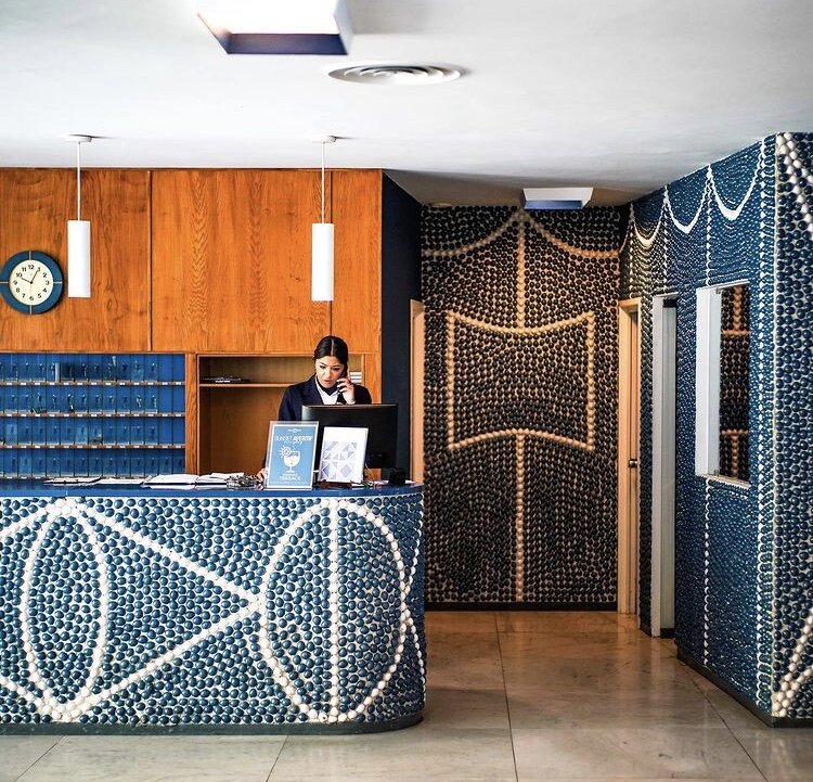 Я считаю ошибочным мнение о том, что наш опыт работы и образование не берутся во внимание. Главное не затягивать с поисками правильного пути 