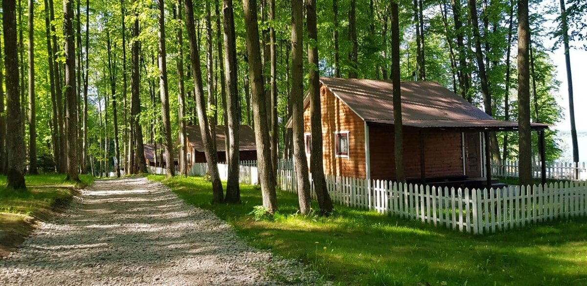 Домики для отдыха на Базе отдыха "Ильинский пляж"